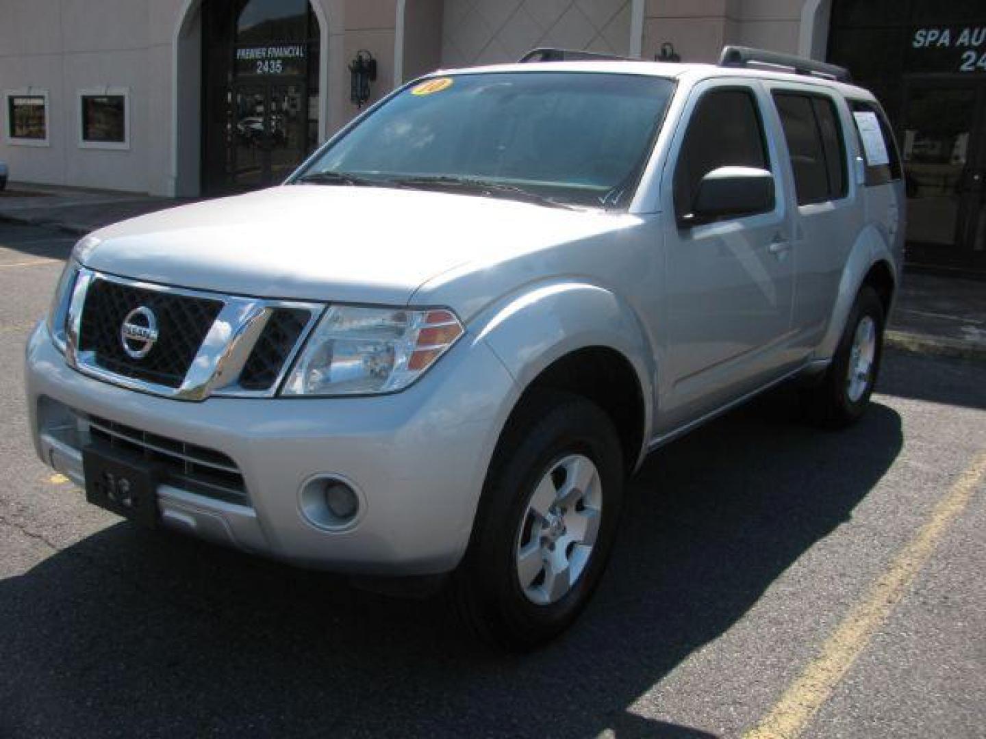 2010 Silver Nissan Pathfinder S 2WD (5N1AR1NN5AC) with an 4.0L V6 DOHC 24V engine, 5-Speed Automatic transmission, located at 2443 Albert Pike, Hot Springs, AR, 71913, (501) 623-6255, 34.492222, -93.109993 - Photo#5