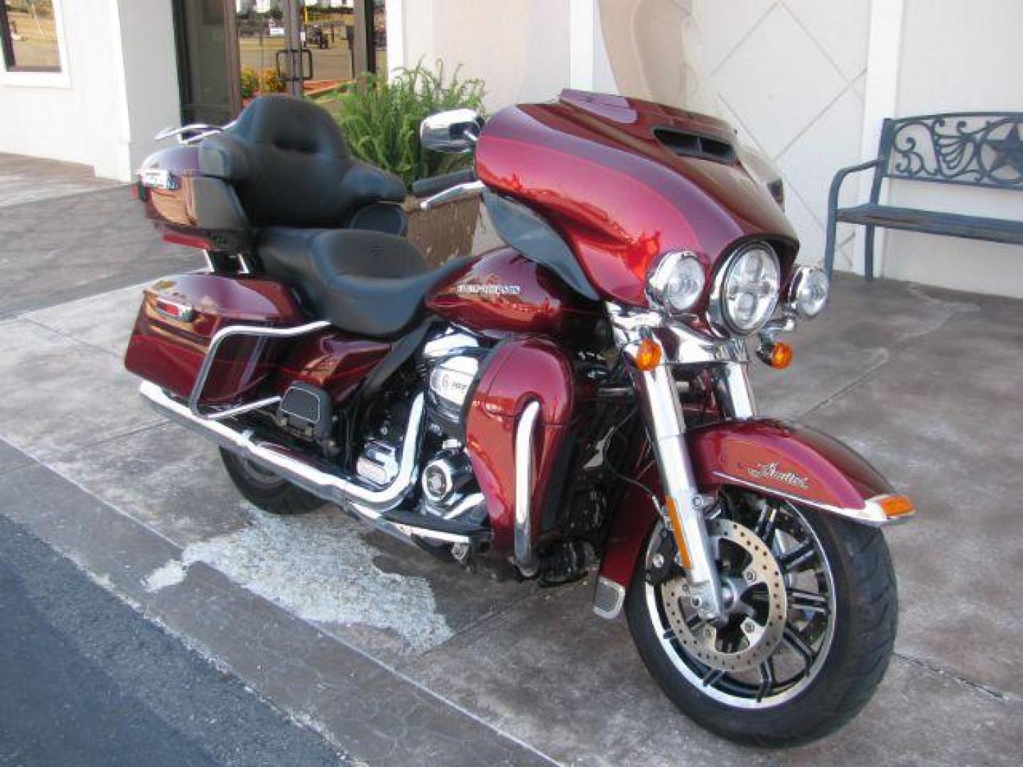 2017 Maroon Harley-Davidson FLHTK Ultra (1HD1KED16HB) with an 1750CC engine, located at 2443 Albert Pike, Hot Springs, AR, 71913, (501) 623-6255, 34.492222, -93.109993 - Photo#0