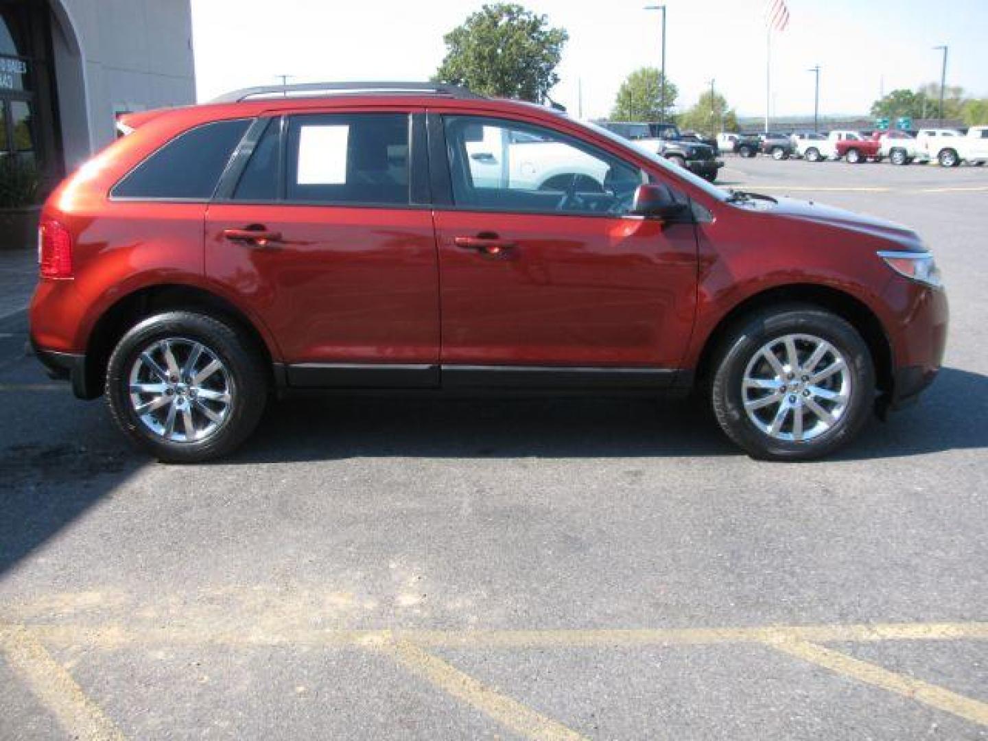 2014 Red Ford Edge SEL FWD (2FMDK3JCXEB) with an 3.5L V6 DOHC 24V engine, 6-Speed Automatic transmission, located at 2443 Albert Pike, Hot Springs, AR, 71913, (501) 623-6255, 34.492222, -93.109993 - Photo#1