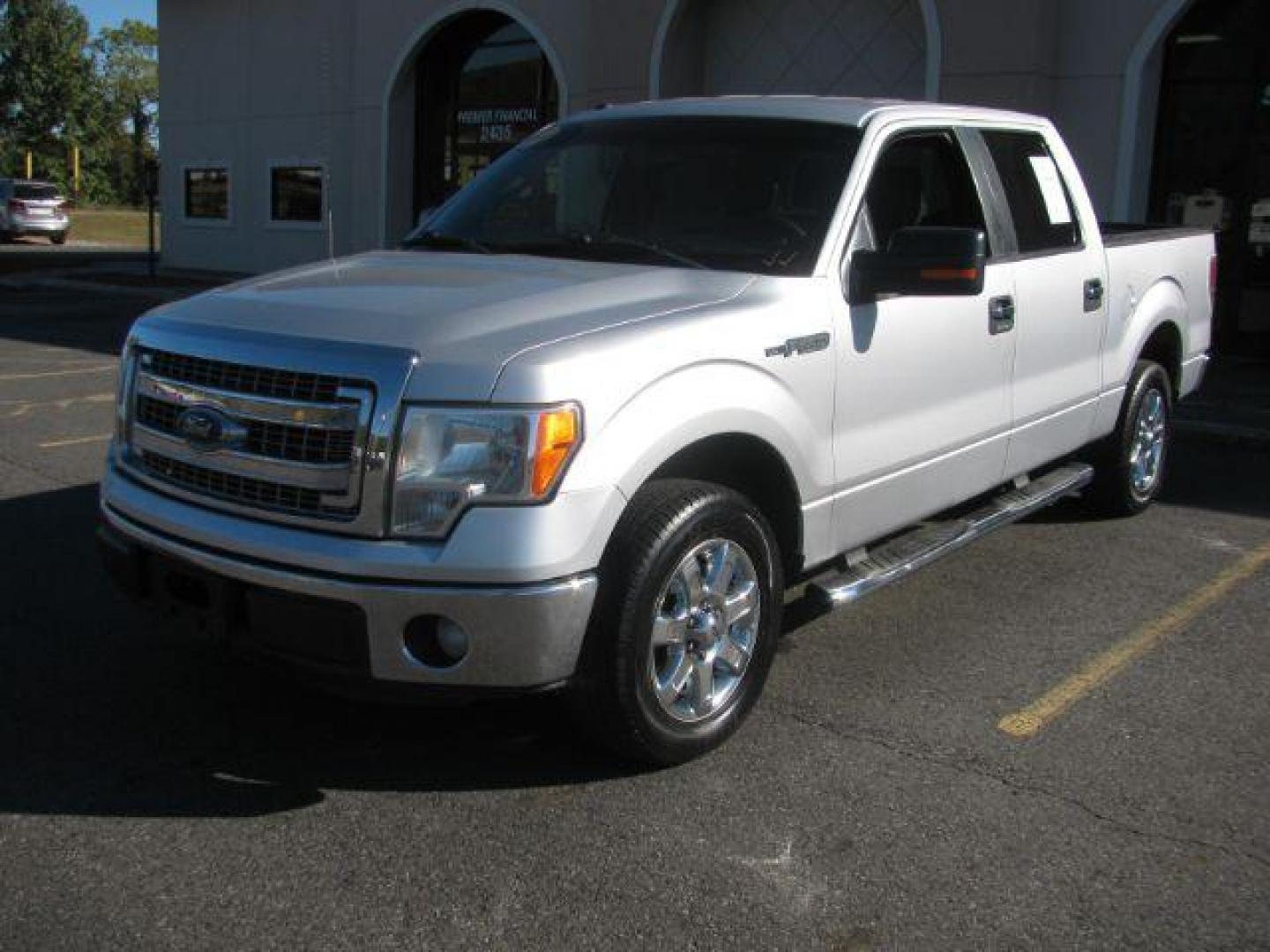 2014 Silver Ford F-150 XLT SuperCrew 5.5-ft. Bed 2WD (1FTFW1CF8EK) with an 5.0L V8 engine, 6-Speed Automatic transmission, located at 2443 Albert Pike, Hot Springs, AR, 71913, (501) 623-6255, 34.492222, -93.109993 - Photo#0