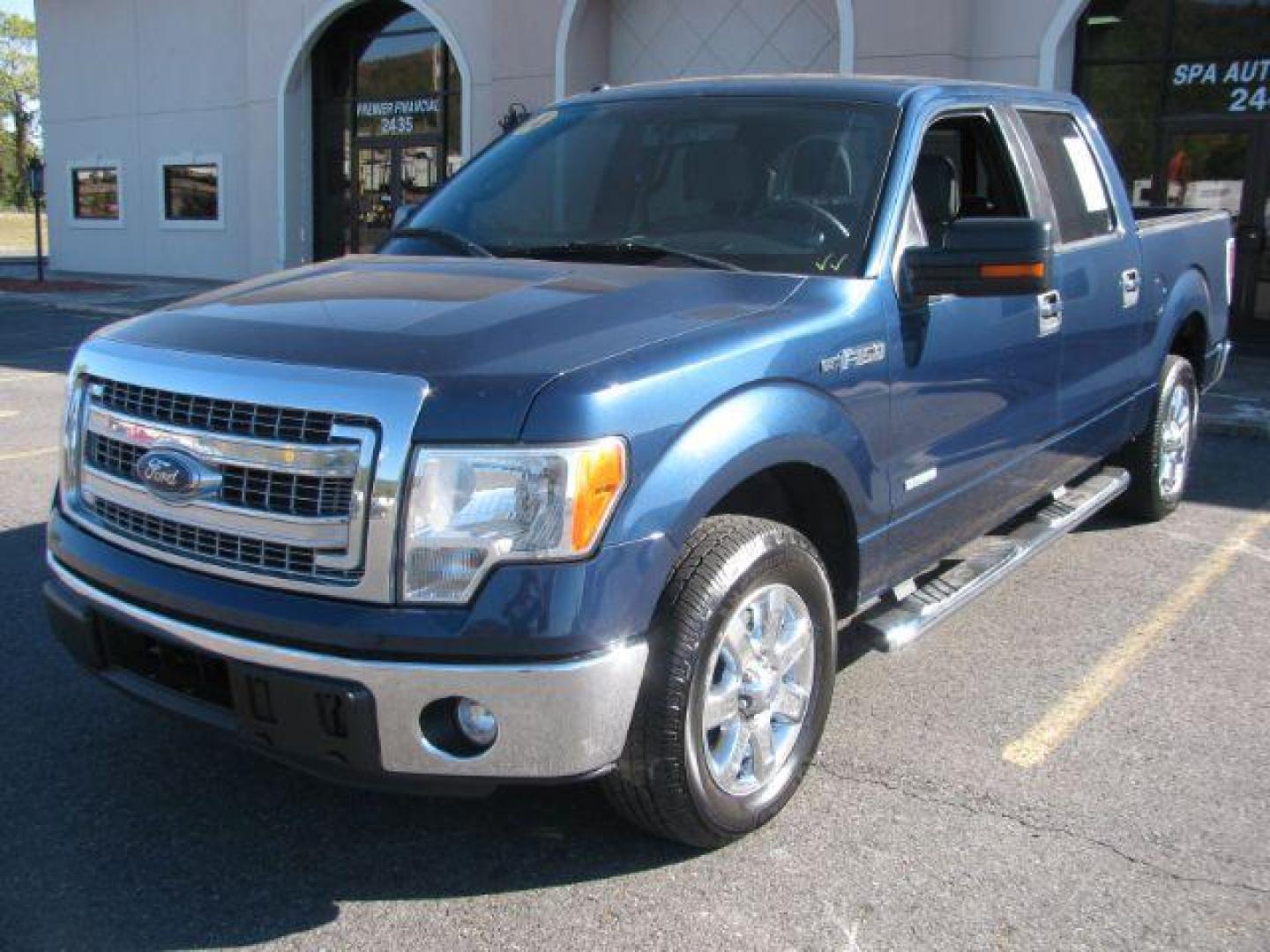 2014 Blue Ford F-150 XLT SuperCrew 5.5-ft. Bed 2WD (1FTFW1CT8EK) with an 3.5L V6 TURBO engine, 6-Speed Automatic transmission, located at 2443 Albert Pike, Hot Springs, AR, 71913, (501) 623-6255, 34.492222, -93.109993 - Photo#0