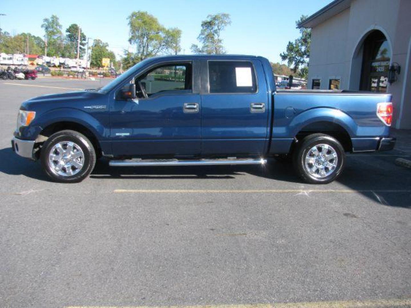 2014 Blue Ford F-150 XLT SuperCrew 5.5-ft. Bed 2WD (1FTFW1CT8EK) with an 3.5L V6 TURBO engine, 6-Speed Automatic transmission, located at 2443 Albert Pike, Hot Springs, AR, 71913, (501) 623-6255, 34.492222, -93.109993 - Photo#1