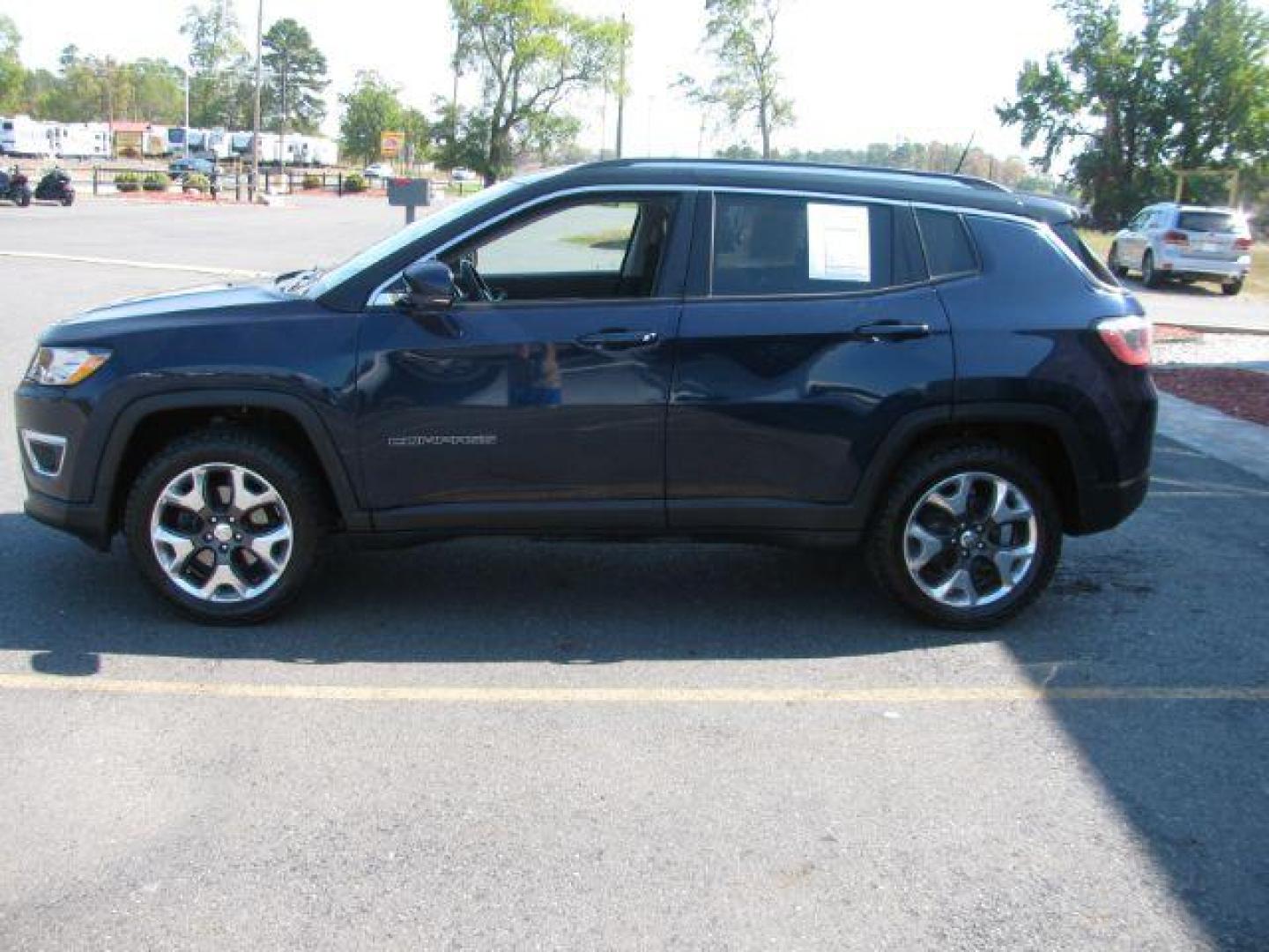 2018 Blue Jeep Compass Limited 4WD (3C4NJDCBXJT) with an 2.4L L4 DOHC 16V engine, Continuously Variable Transmission transmission, located at 2443 Albert Pike, Hot Springs, AR, 71913, (501) 623-6255, 34.492222, -93.109993 - Photo#4