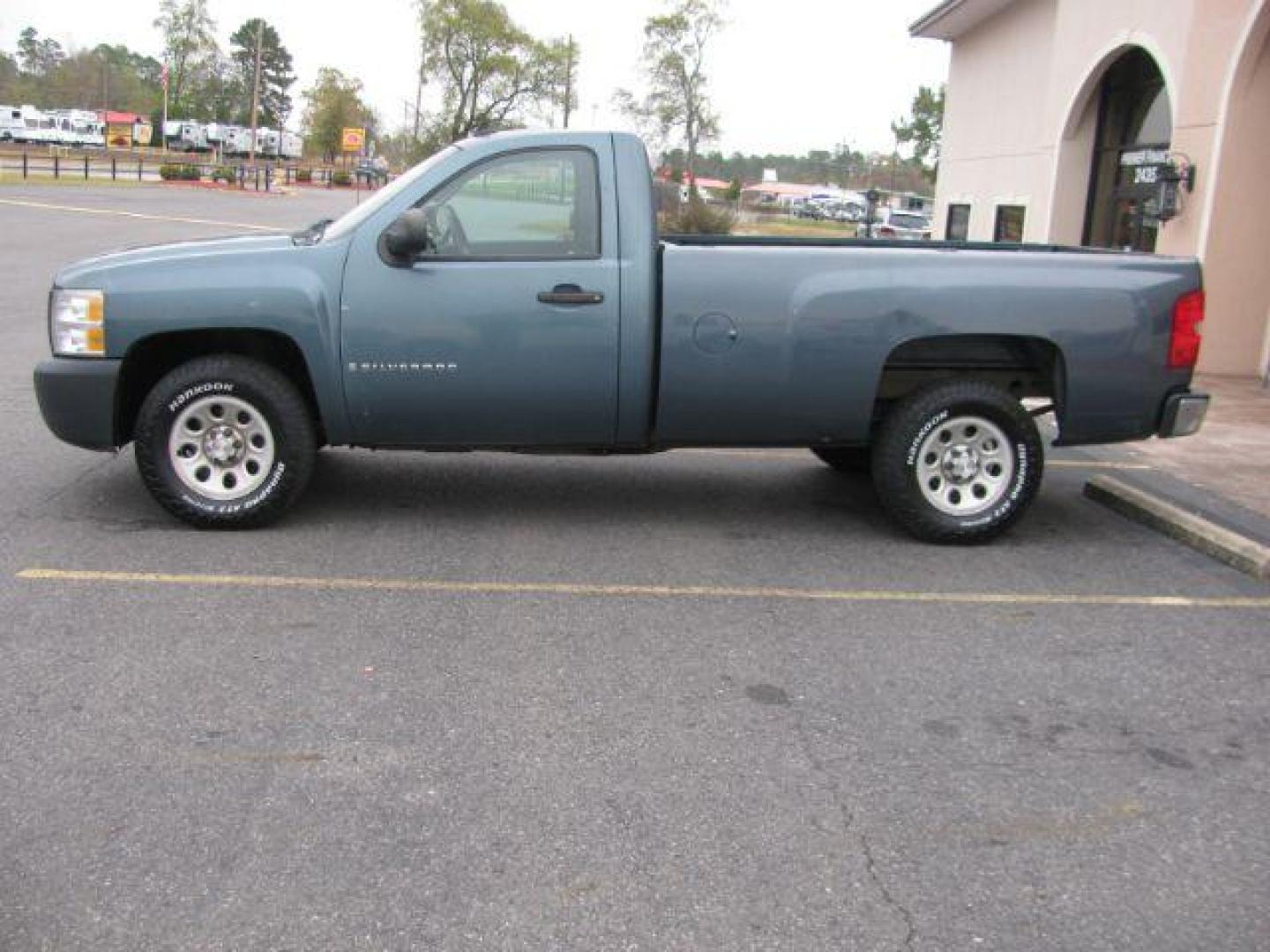 2008 Gray Chevrolet Silverado 1500 Work Truck Long Box 2WD (1GCEC14X18Z) with an 4.3L V6 OHV 12V engine, 4-Speed Automatic transmission, located at 2443 Albert Pike, Hot Springs, AR, 71913, (501) 623-6255, 34.492222, -93.109993 - Photo#1