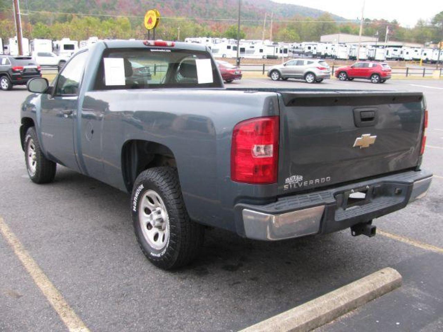 2008 Gray Chevrolet Silverado 1500 Work Truck Long Box 2WD (1GCEC14X18Z) with an 4.3L V6 OHV 12V engine, 4-Speed Automatic transmission, located at 2443 Albert Pike, Hot Springs, AR, 71913, (501) 623-6255, 34.492222, -93.109993 - Photo#2