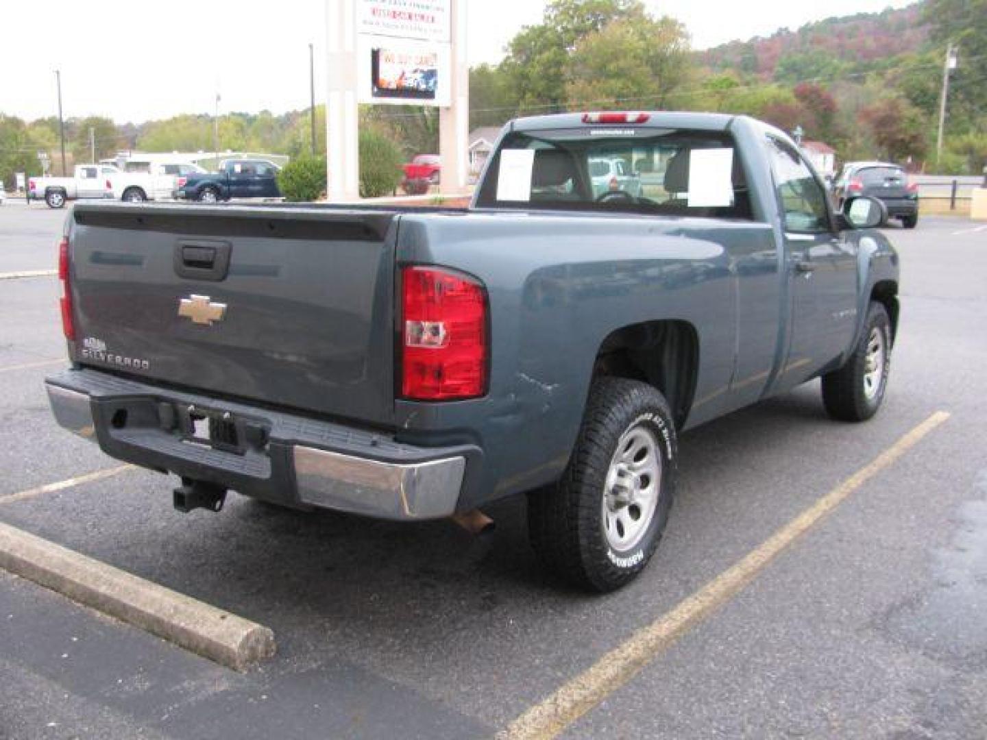 2008 Gray Chevrolet Silverado 1500 Work Truck Long Box 2WD (1GCEC14X18Z) with an 4.3L V6 OHV 12V engine, 4-Speed Automatic transmission, located at 2443 Albert Pike, Hot Springs, AR, 71913, (501) 623-6255, 34.492222, -93.109993 - Photo#3