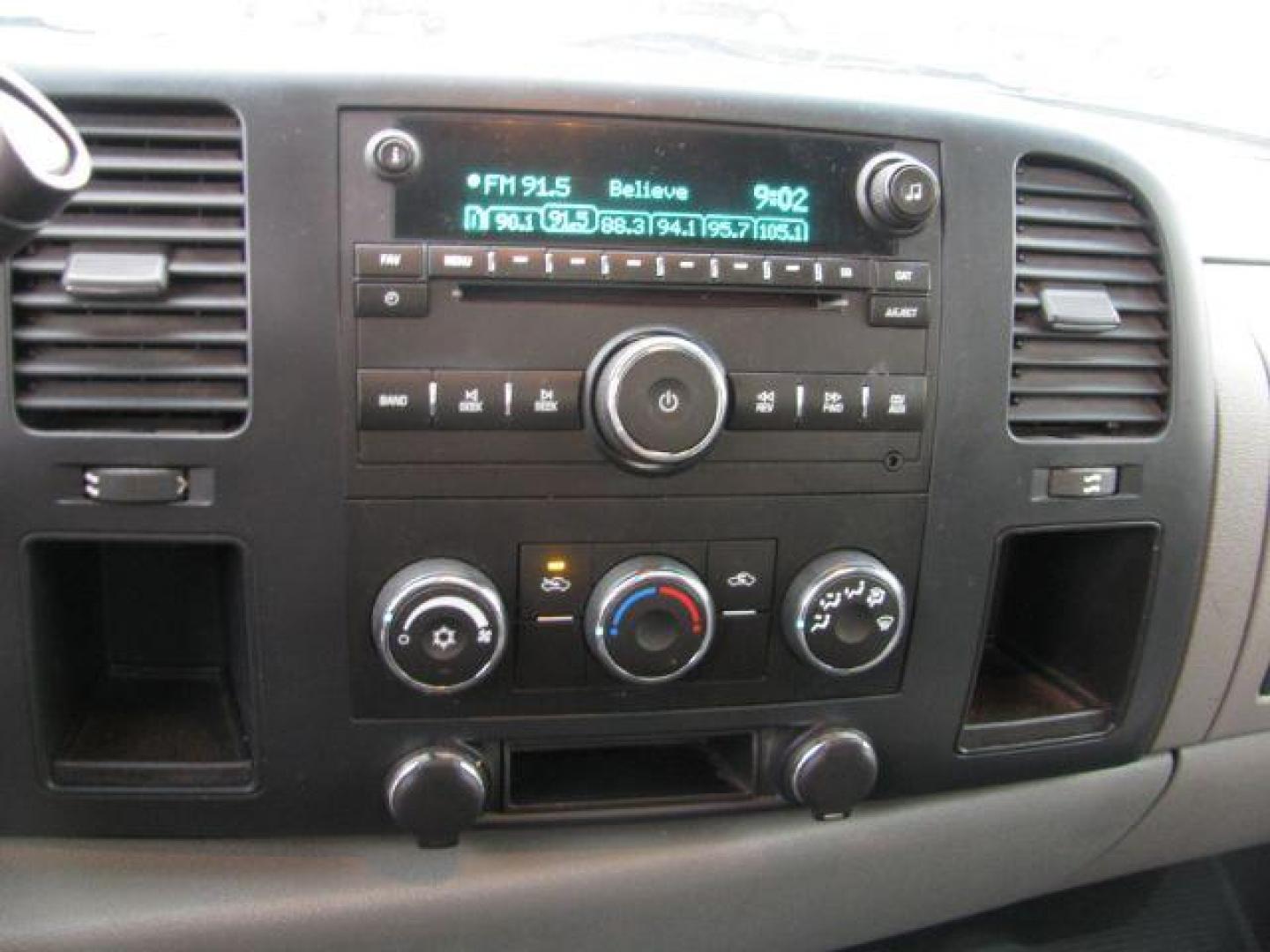 2008 Gray Chevrolet Silverado 1500 Work Truck Long Box 2WD (1GCEC14X18Z) with an 4.3L V6 OHV 12V engine, 4-Speed Automatic transmission, located at 2443 Albert Pike, Hot Springs, AR, 71913, (501) 623-6255, 34.492222, -93.109993 - Photo#8