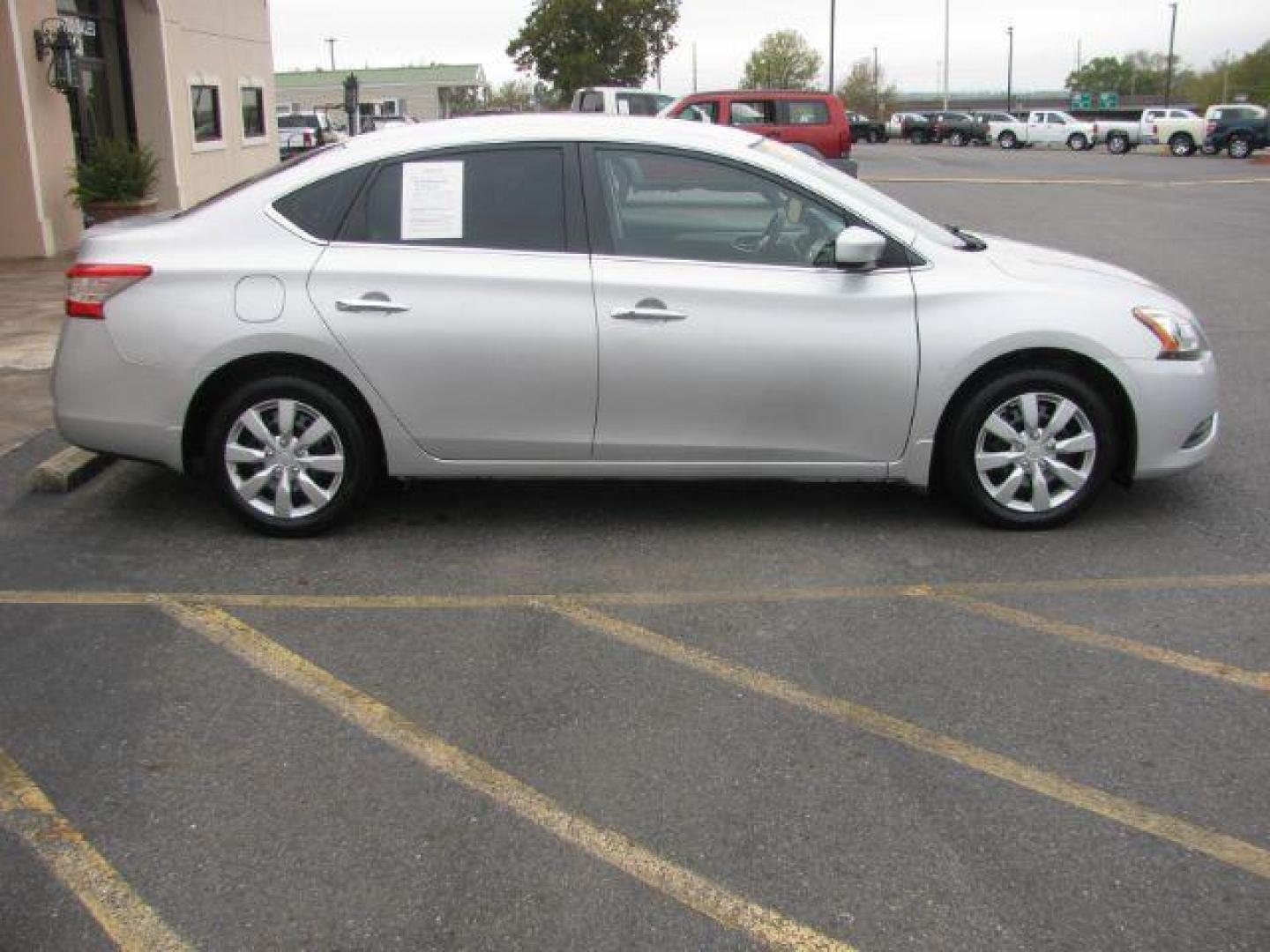 2015 Silver Nissan Sentra S CVT (3N1AB7AP0FL) with an 1.8L L4 SFI DOHC 16V engine, Continuously Variable Transmission transmission, located at 2443 Albert Pike, Hot Springs, AR, 71913, (501) 623-6255, 34.492222, -93.109993 - Photo#4