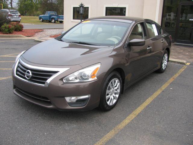 photo of 2015 Nissan Altima 2.5