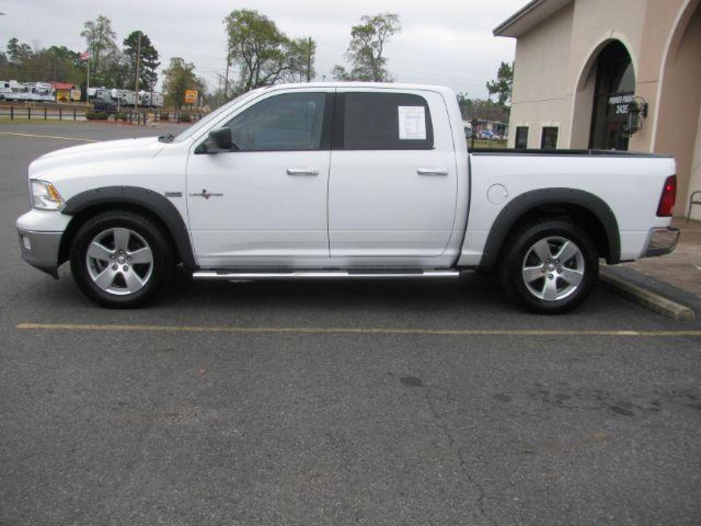 2012 White RAM 1500 SLT Crew Cab 2WD (1C6RD6LT0CS) with an 5.7L V8 OHV 16V engine, 6-Speed Automatic transmission, located at 2443 Albert Pike, Hot Springs, AR, 71913, (501) 623-6255, 34.492222, -93.109993 - Photo#1