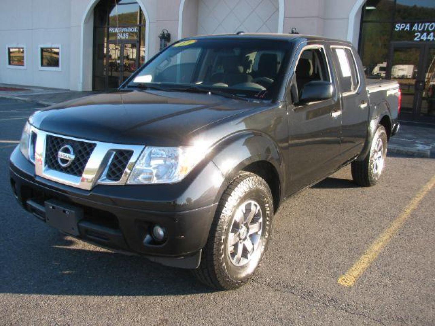 2017 Black Nissan Frontier S Crew Cab 5AT 2WD (1N6DD0ER3HN) with an 4.0L V6 DOHC 24V engine, 5-Speed Automatic transmission, located at 2443 Albert Pike, Hot Springs, AR, 71913, (501) 623-6255, 34.492222, -93.109993 - Photo#0