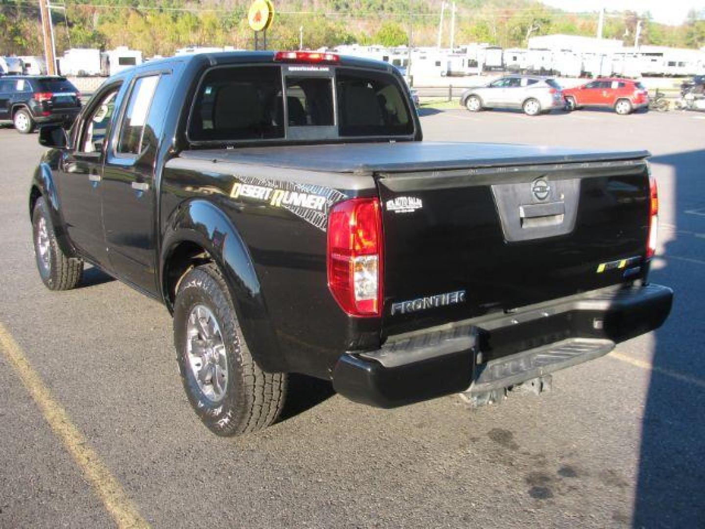 2017 Black Nissan Frontier S Crew Cab 5AT 2WD (1N6DD0ER3HN) with an 4.0L V6 DOHC 24V engine, 5-Speed Automatic transmission, located at 2443 Albert Pike, Hot Springs, AR, 71913, (501) 623-6255, 34.492222, -93.109993 - Photo#2