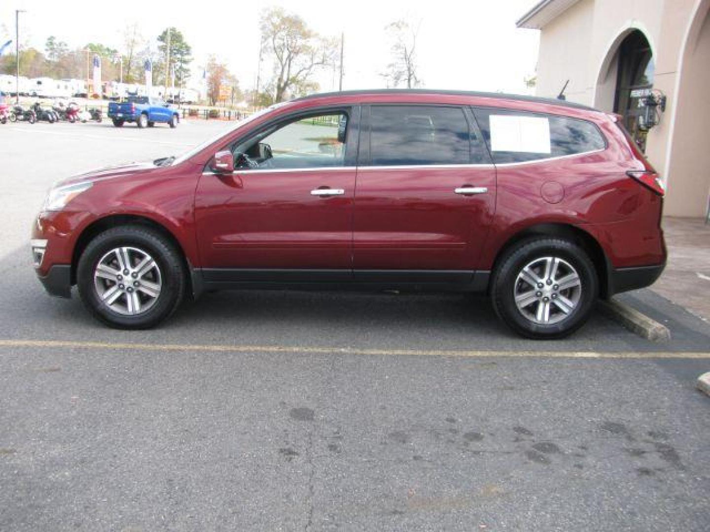 2017 Maroon Chevrolet Traverse 2LT FWD (1GNKRHKD8HJ) with an 3.6L V6 DOHC 24V engine, 6-Speed Automatic transmission, located at 2443 Albert Pike, Hot Springs, AR, 71913, (501) 623-6255, 34.492222, -93.109993 - Photo#1