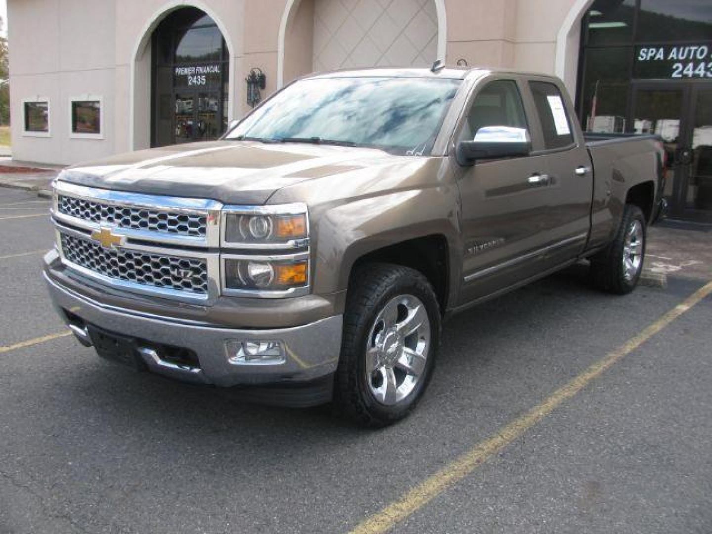 2014 Brown Chevrolet Silverado 1500 1LZ Double Cab 4WD (1GCVKSEC0EZ) with an 5.3L V8 OHV 16V engine, 6-Speed Automatic transmission, located at 2443 Albert Pike, Hot Springs, AR, 71913, (501) 623-6255, 34.492222, -93.109993 - Photo#0