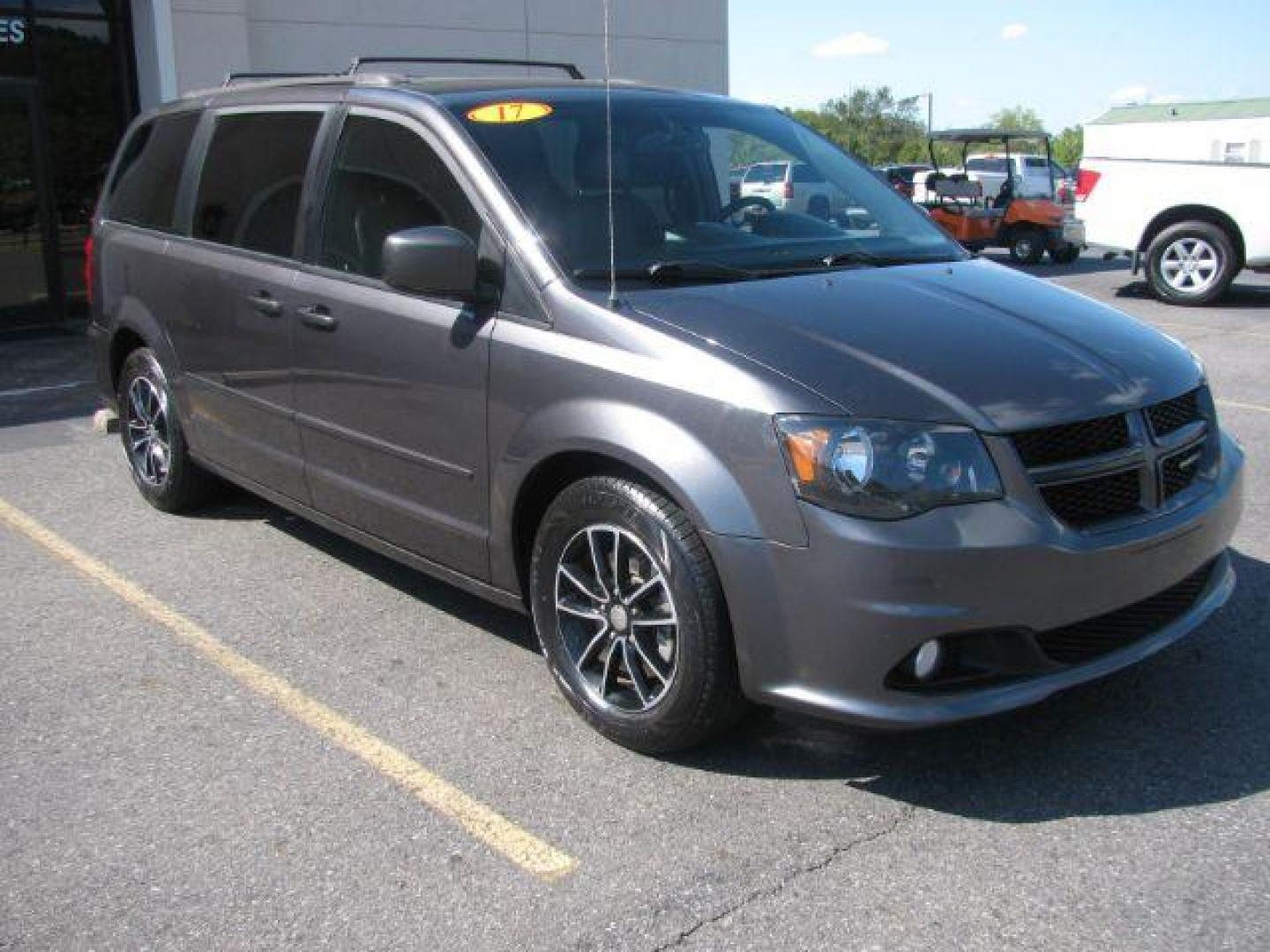 2017 Gray Dodge Grand Caravan GT (2C4RDGEG0HR) with an 3.6L V6 DOHC 24V engine, 6-Speed Automatic transmission, located at 2443 Albert Pike, Hot Springs, AR, 71913, (501) 623-6255, 34.492222, -93.109993 - Photo#0