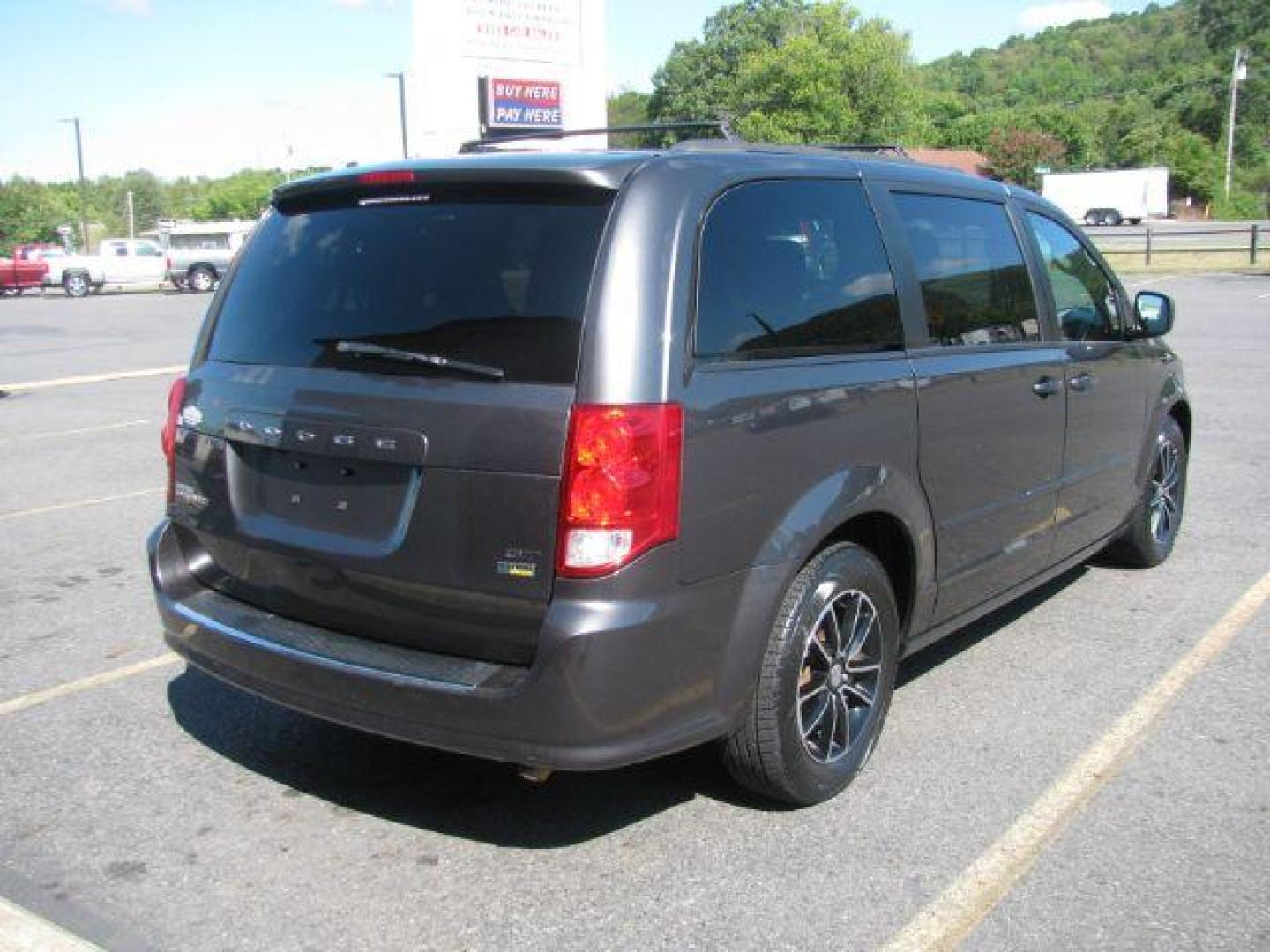 2017 Gray Dodge Grand Caravan GT (2C4RDGEG0HR) with an 3.6L V6 DOHC 24V engine, 6-Speed Automatic transmission, located at 2443 Albert Pike, Hot Springs, AR, 71913, (501) 623-6255, 34.492222, -93.109993 - Photo#2