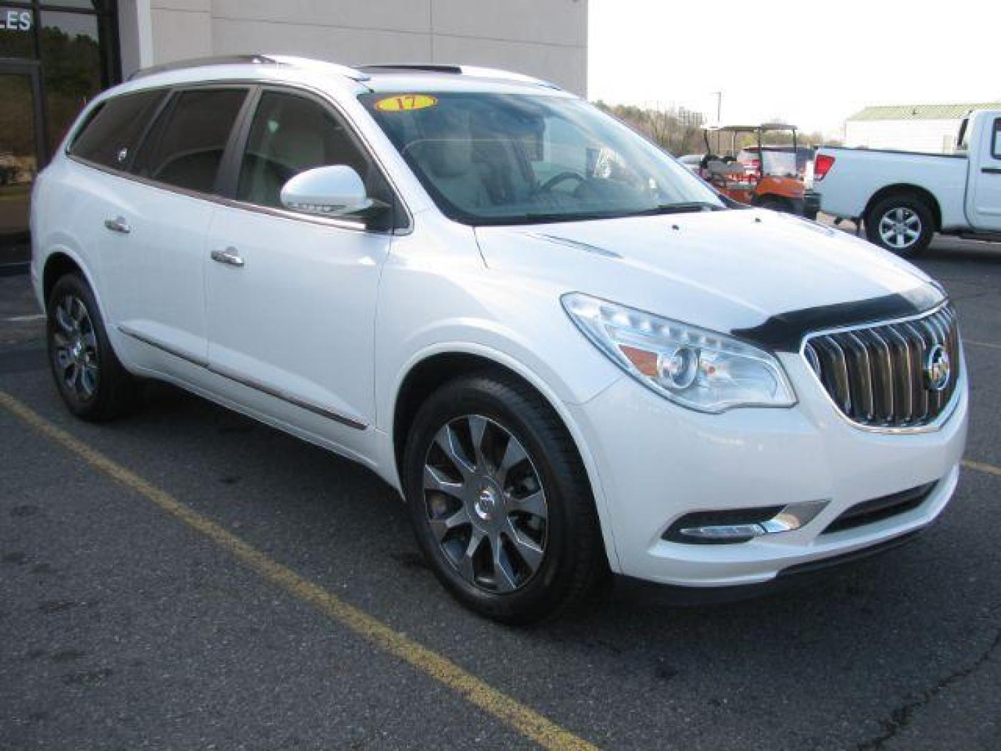 2017 White Buick Enclave Premium FWD (5GAKRCKD1HJ) with an 3.6L V6 DOHC 24V engine, 6-Speed Automatic Overdrive transmission, located at 2443 Albert Pike, Hot Springs, AR, 71913, (501) 623-6255, 34.492222, -93.109993 - Photo#5