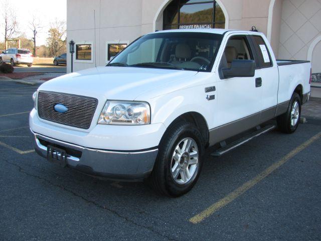 photo of 2006 Ford F-150 XLT SuperCab 5.5-ft Box 2WD