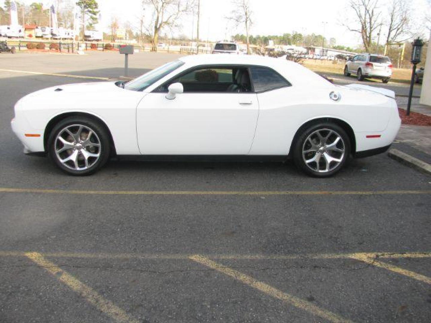 2015 White Dodge Challenger SXT Plus (2C3CDZBG3FH) with an 3.6L V6 DOHC 24V engine, 5-Speed Automatic transmission, located at 2443 Albert Pike, Hot Springs, AR, 71913, (501) 623-6255, 34.492222, -93.109993 - Photo#1