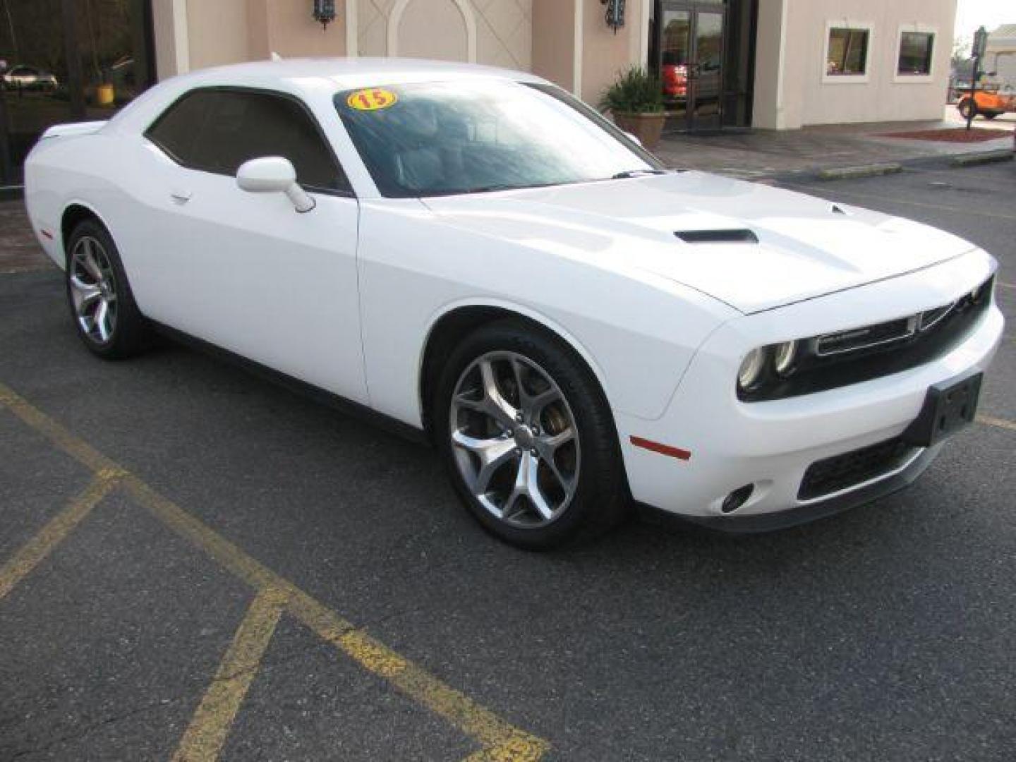 2015 White Dodge Challenger SXT Plus (2C3CDZBG3FH) with an 3.6L V6 DOHC 24V engine, 5-Speed Automatic transmission, located at 2443 Albert Pike, Hot Springs, AR, 71913, (501) 623-6255, 34.492222, -93.109993 - Photo#5