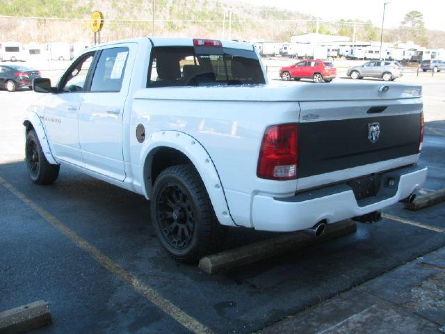 2011 White RAM 1500 SLT Crew Cab 4WD (1D7RV1CTXBS) with an 5.7L V8 OHV 16V engine, 5-Speed Automatic transmission, located at 2443 Albert Pike, Hot Springs, AR, 71913, (501) 623-6255, 34.492222, -93.109993 - Photo#2