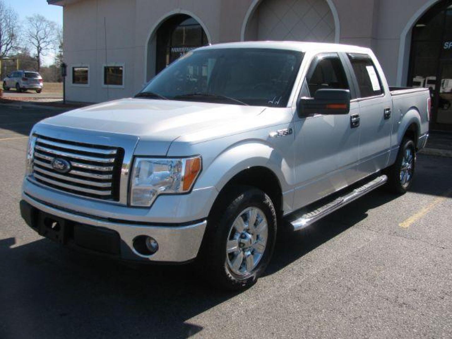 2010 Silver Ford F-150 XLT SuperCrew 5.5-ft. Bed 2WD (1FTEW1C82AF) with an 4.6L V8 SOHC 24V engine, located at 2443 Albert Pike, Hot Springs, AR, 71913, (501) 623-6255, 34.492222, -93.109993 - Photo#0