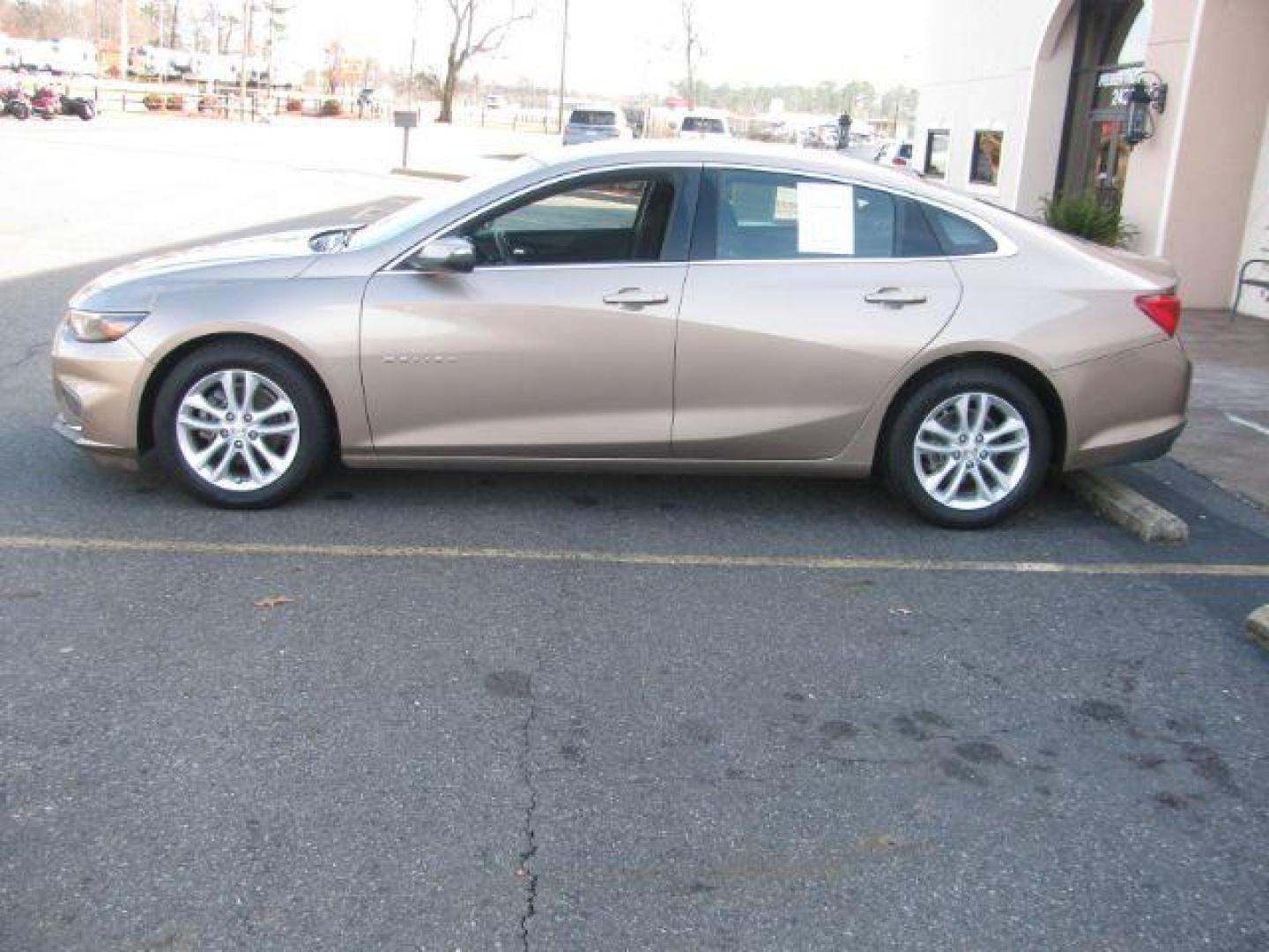 2018 Brown Chevrolet Malibu LT (1G1ZD5ST4JF) with an 1.5L L4 DOHC 16V engine, 6-Speed Automatic transmission, located at 2443 Albert Pike, Hot Springs, AR, 71913, (501) 623-6255, 34.492222, -93.109993 - Photo#1