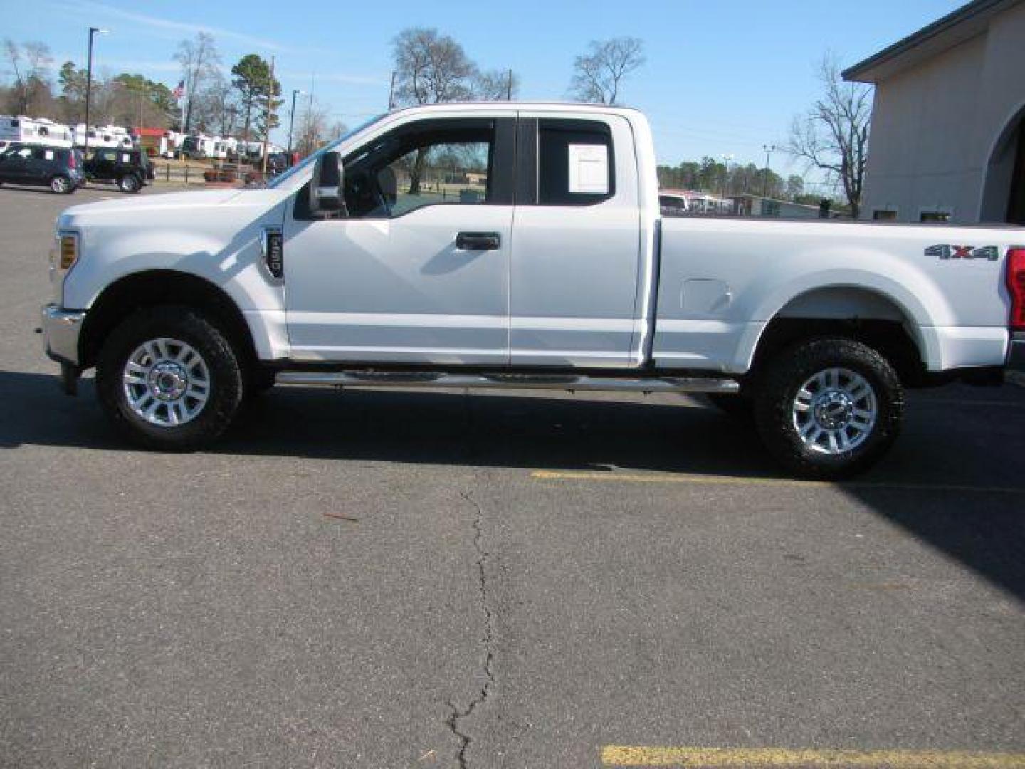 2019 White Ford F-250 XL (1FT7X2B62KE) with an 6.2 engine, Automatic transmission, located at 2443 Albert Pike, Hot Springs, AR, 71913, (501) 623-6255, 34.492222, -93.109993 - Photo#1