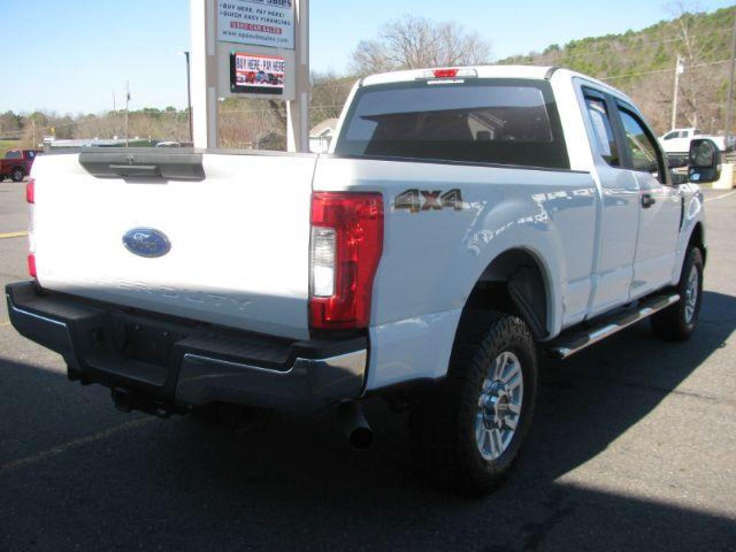 2019 White Ford F-250 XL (1FT7X2B62KE) with an 6.2 engine, Automatic transmission, located at 2443 Albert Pike, Hot Springs, AR, 71913, (501) 623-6255, 34.492222, -93.109993 - Photo#3