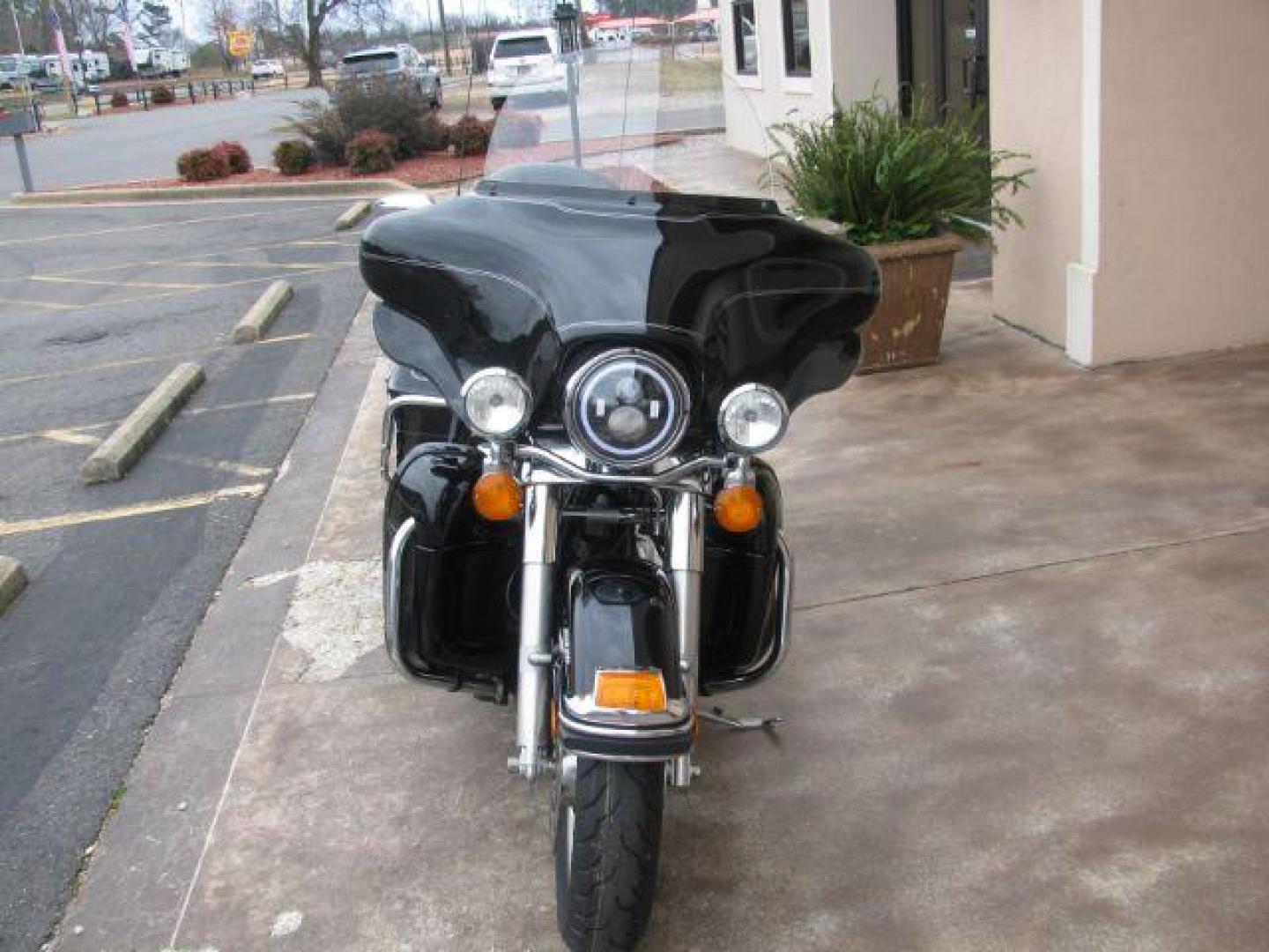 2013 Black Harley-Davidson FLHTCU103 Ultra (1HD1FCM19DB) with an 1690CC engine, located at 2443 Albert Pike, Hot Springs, AR, 71913, (501) 623-6255, 34.492222, -93.109993 - Photo#1