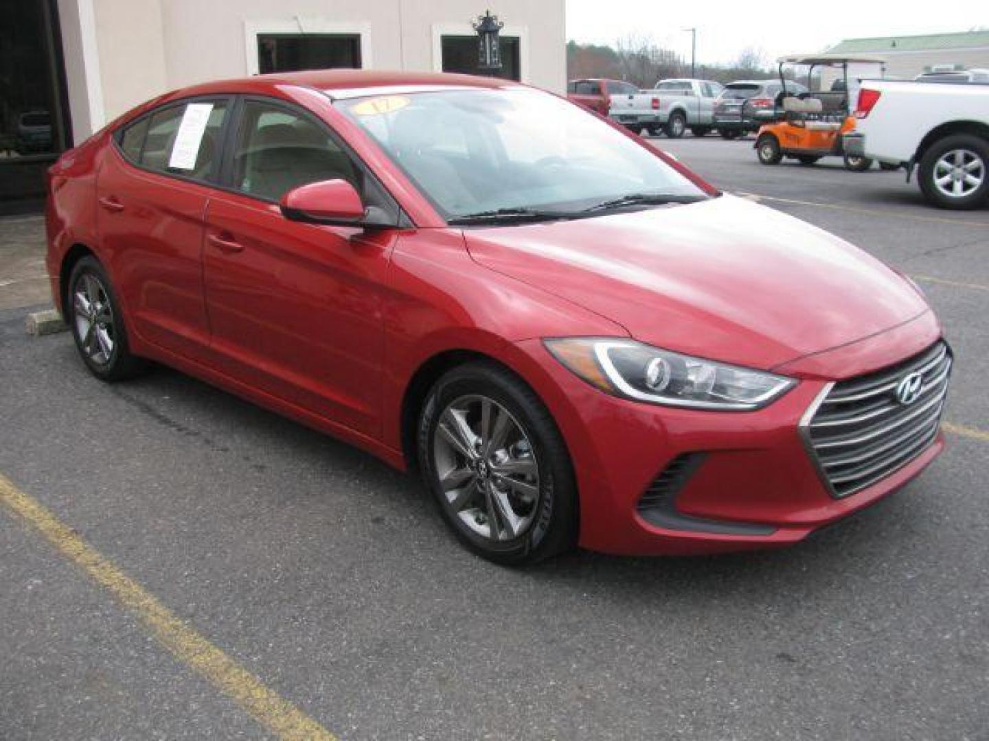 2017 Maroon Hyundai Elantra SE (5NPD84LF7HH) with an 2.0L engine, Auto transmission, located at 2443 Albert Pike, Hot Springs, AR, 71913, (501) 623-6255, 34.492222, -93.109993 - Photo#5