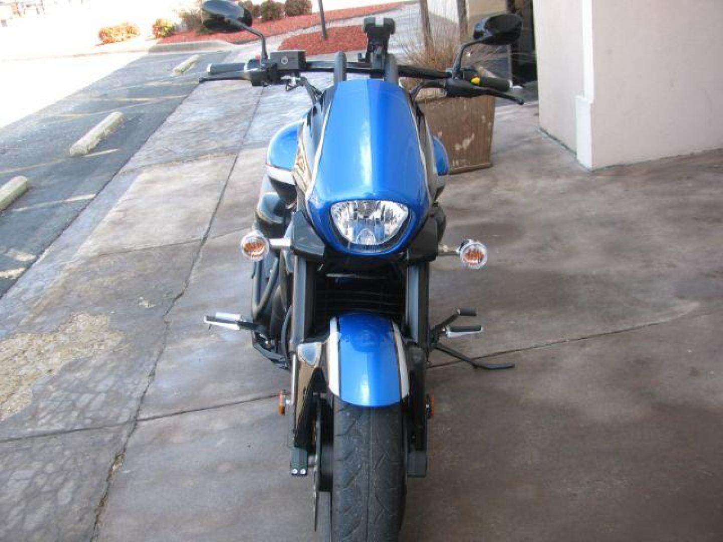 2022 Blue Suzuki Boulevard M109R (JS1VY53A6N7) with an 1783cc engine, Manual transmission, located at 2443 Albert Pike, Hot Springs, AR, 71913, (501) 623-6255, 34.492222, -93.109993 - Photo#1