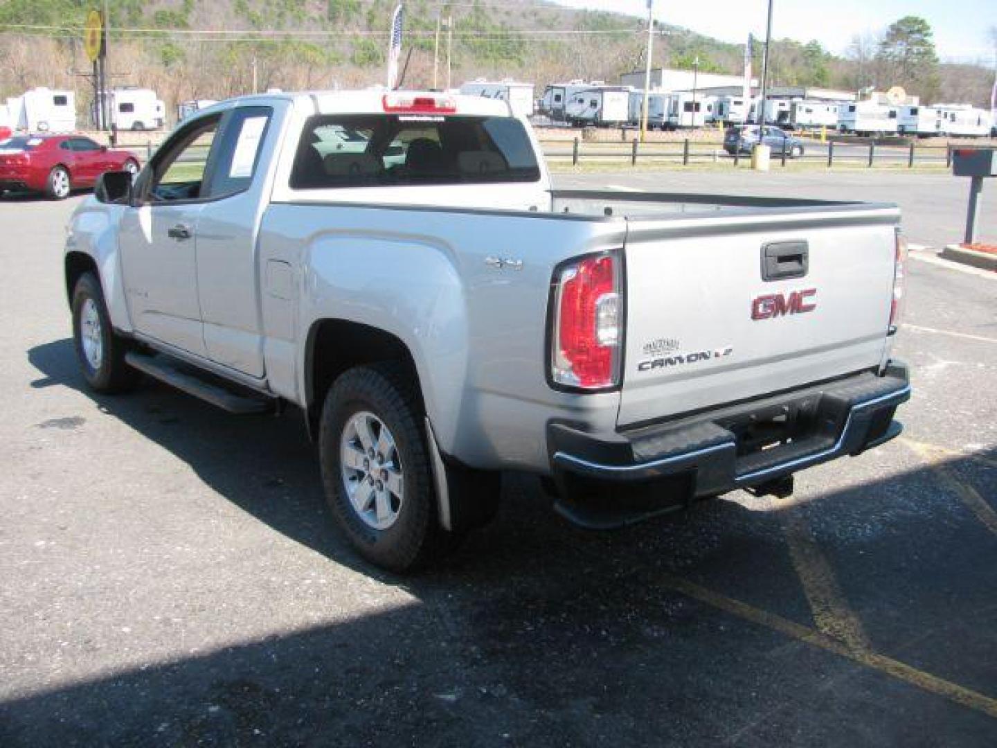 2018 Silver GMC Canyon Base (1GTH6BEN7J1) with an 3.6L engine, Auto transmission, located at 2443 Albert Pike, Hot Springs, AR, 71913, (501) 623-6255, 34.492222, -93.109993 - Photo#2