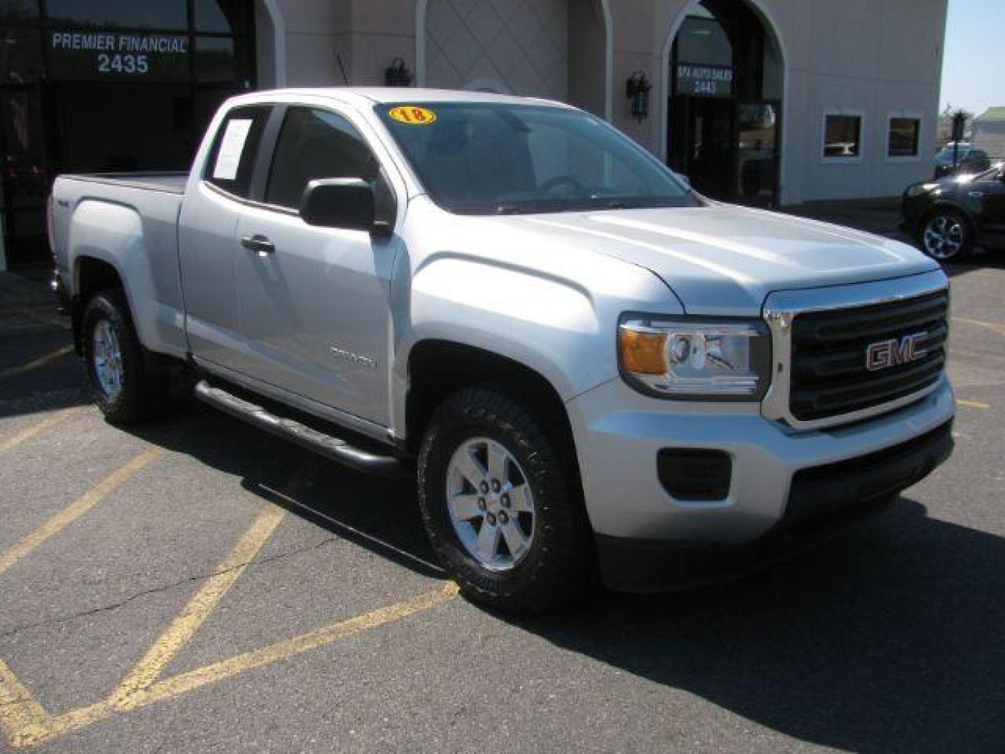 2018 Silver GMC Canyon Base (1GTH6BEN7J1) with an 3.6L engine, Auto transmission, located at 2443 Albert Pike, Hot Springs, AR, 71913, (501) 623-6255, 34.492222, -93.109993 - Photo#6