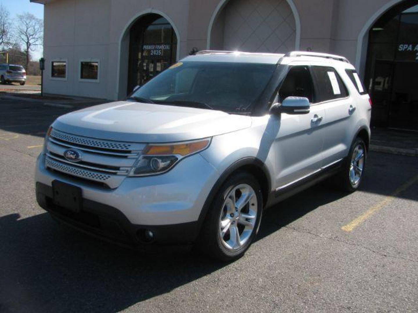 2015 Silver Ford Explorer Limited FWD (1FM5K7F82FG) with an 3.5L V6 DOHC 24V engine, 6-Speed Automatic transmission, located at 2443 Albert Pike, Hot Springs, AR, 71913, (501) 623-6255, 34.492222, -93.109993 - Photo#0