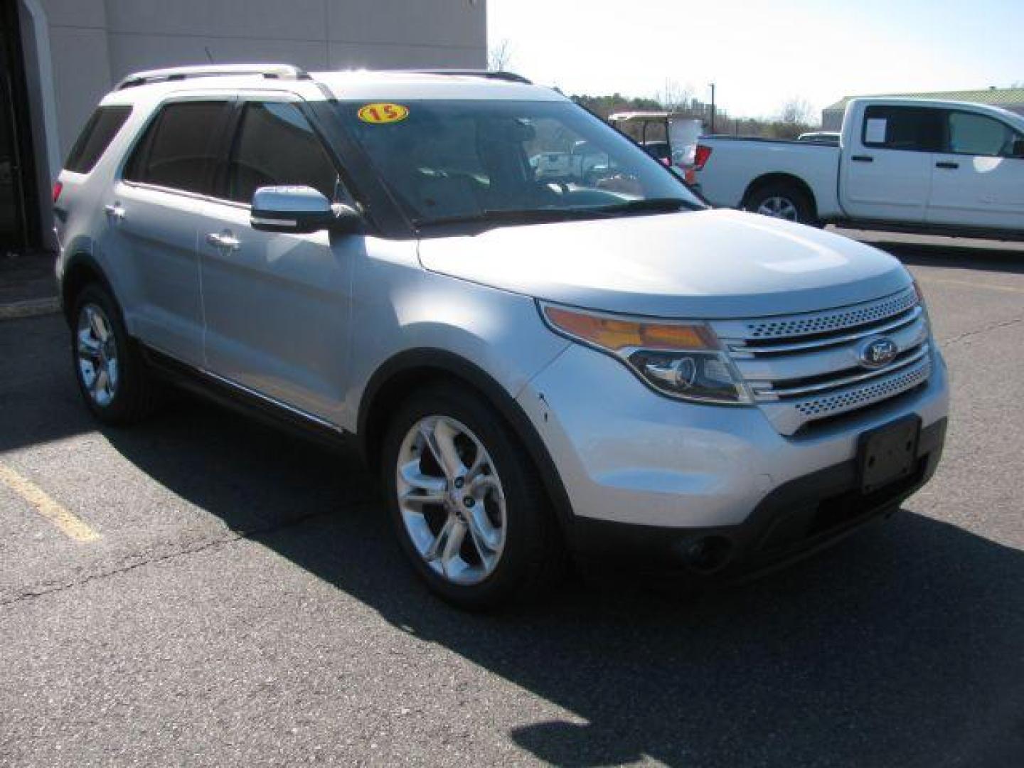 2015 Silver Ford Explorer Limited FWD (1FM5K7F82FG) with an 3.5L V6 DOHC 24V engine, 6-Speed Automatic transmission, located at 2443 Albert Pike, Hot Springs, AR, 71913, (501) 623-6255, 34.492222, -93.109993 - Photo#5